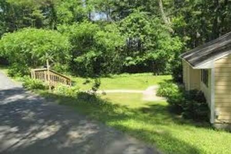 Lake George Family Vacation Home Exterior foto